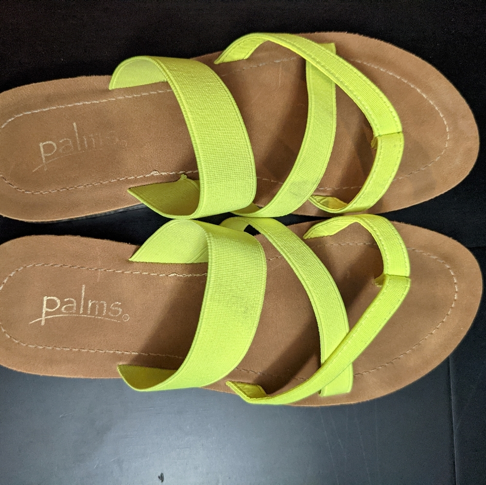 🍓 Palms Sandal - Size 6-7 🍓